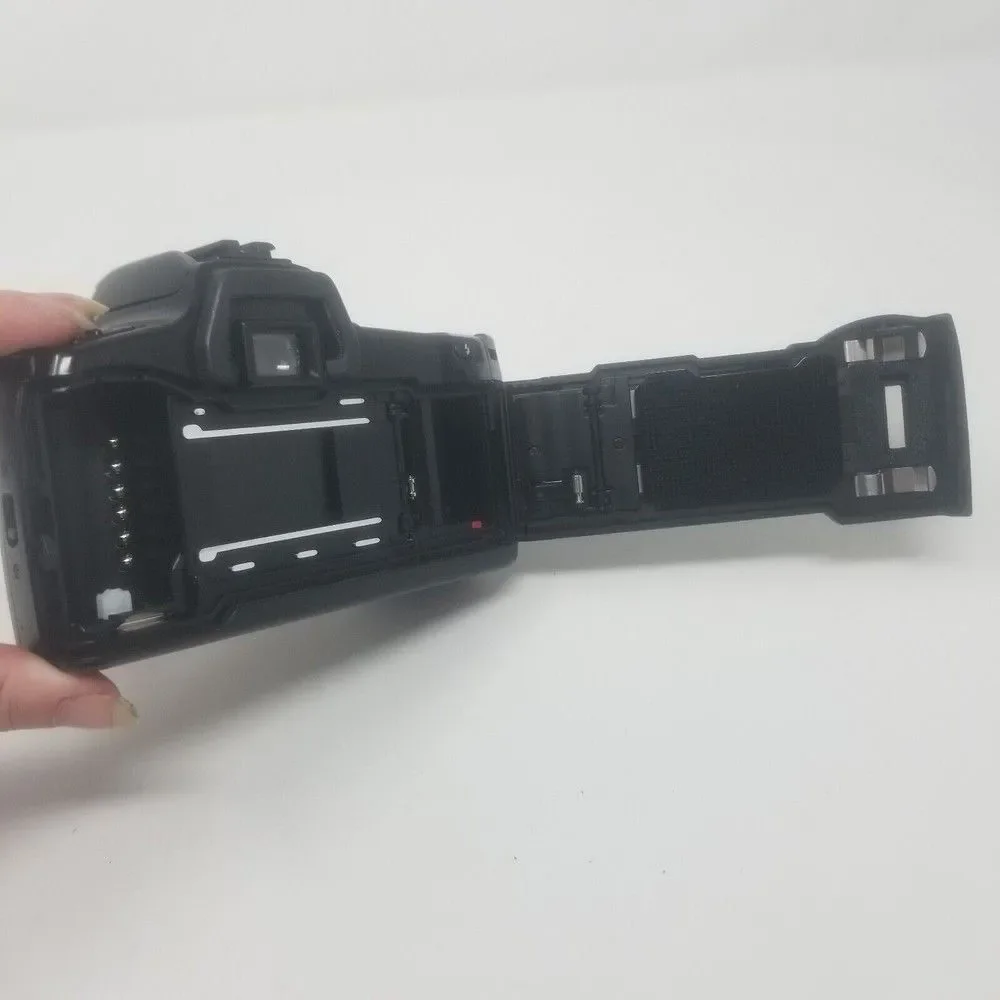 Minolta Maxxum 3Xi 35mm SLR Film Photography Black Camera Body Auto Focus Flash